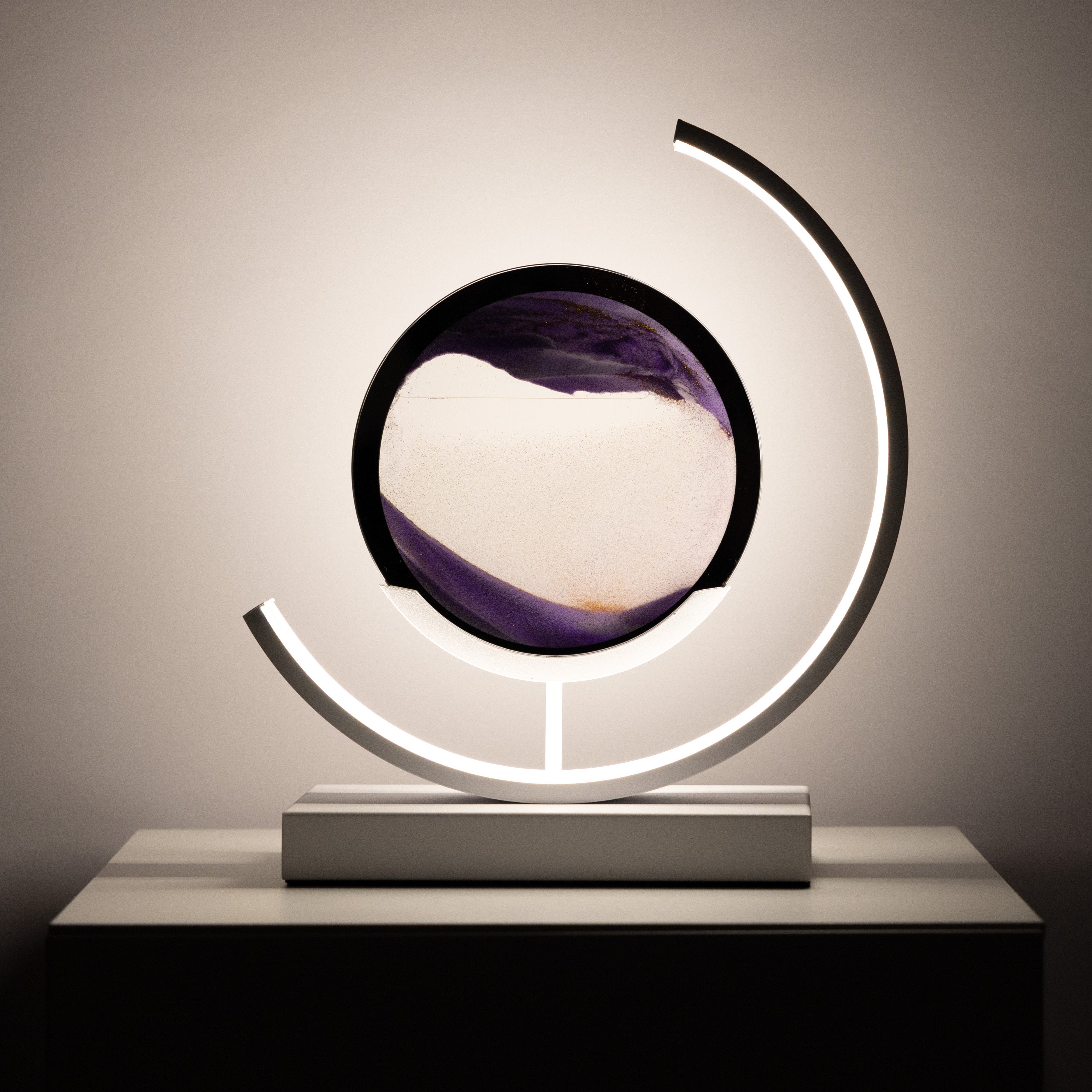 EvoLight - Moderne LED Tafellamp met Dimbare Verlichting en Strak Design