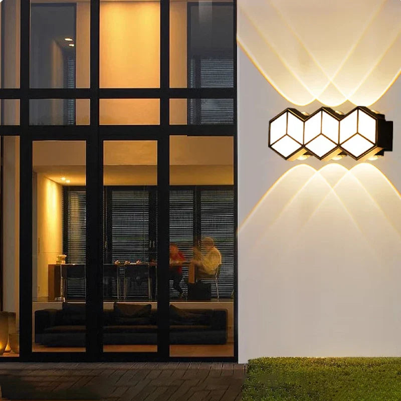 AeroShield - Weerbestendige LED Wandlamp