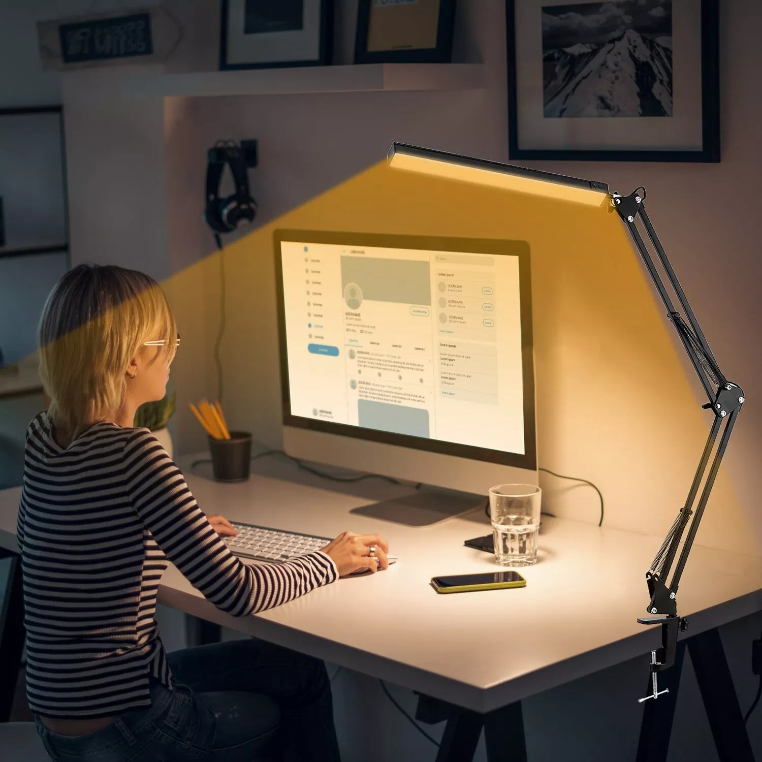 DeskGlow - Dimbare LED Bureaulamp met Verstelbare Arm en Kleurtemperatuur